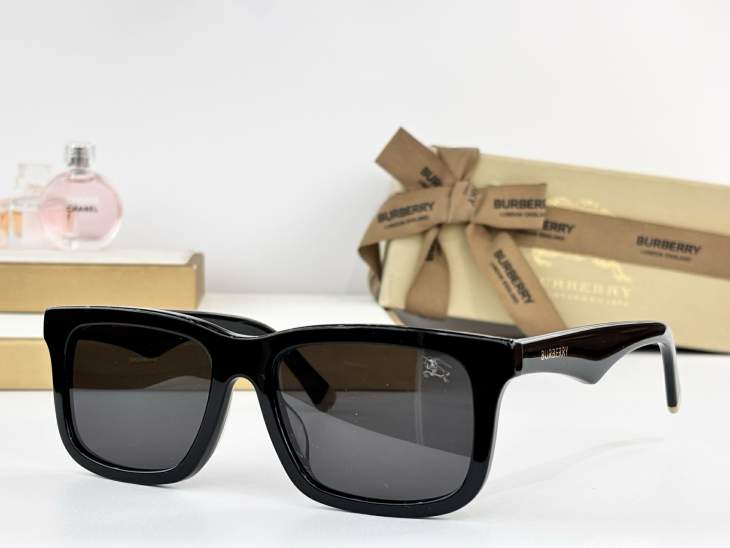 Picture of Burberry Sunglasses _SKUfw77838419fw